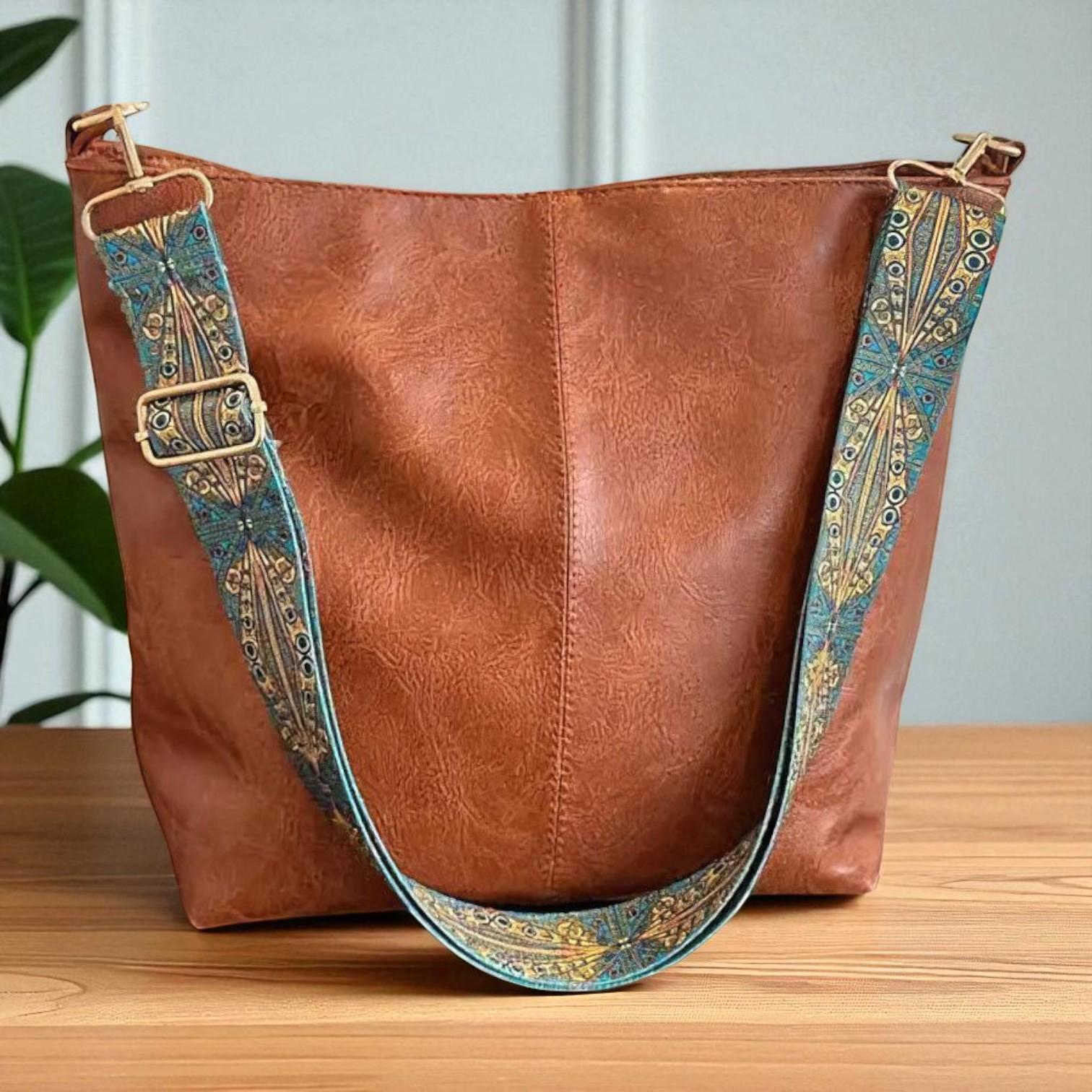 תיק כתף עור וינטג' מקסים | Tamar's Vintage Charm